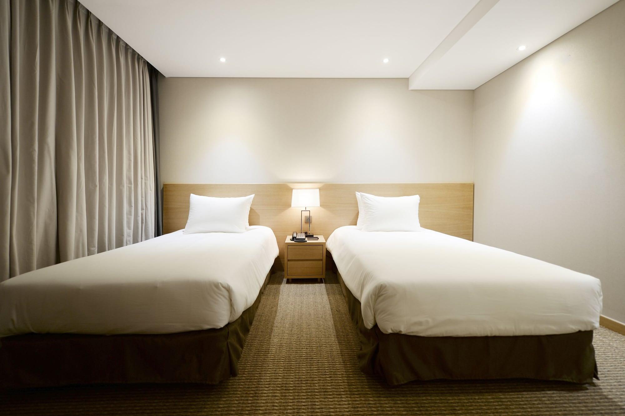Hotel New Oriental Myeongdong Seoul Exterior photo