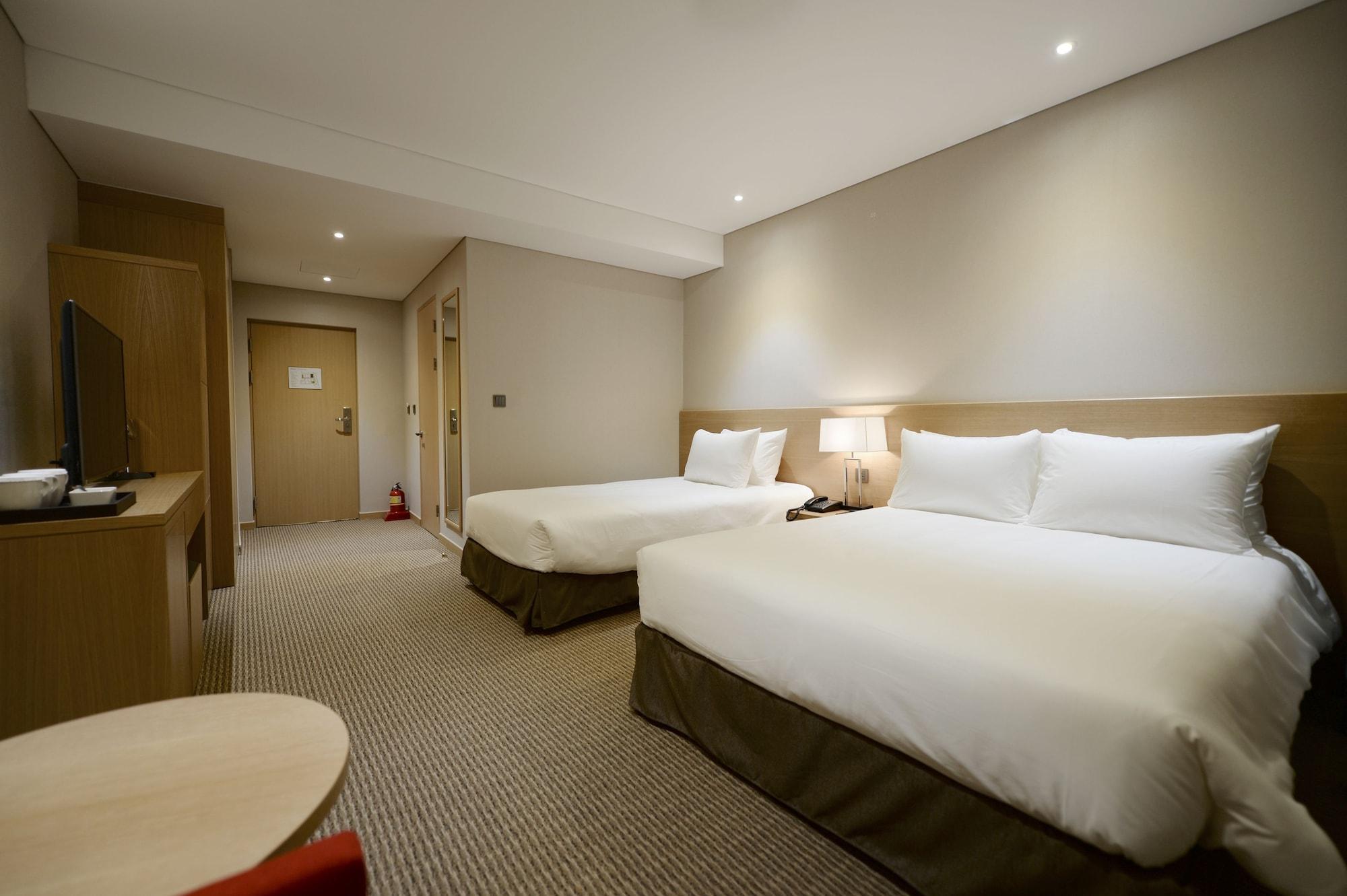 Hotel New Oriental Myeongdong Seoul Exterior photo
