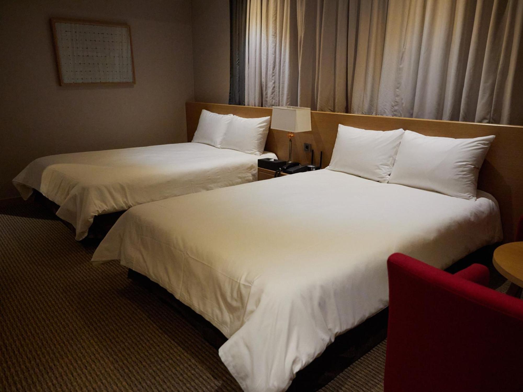 Hotel New Oriental Myeongdong Seoul Exterior photo