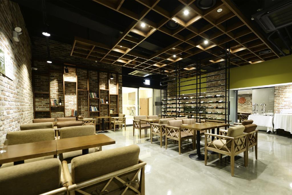 Hotel New Oriental Myeongdong Seoul Exterior photo